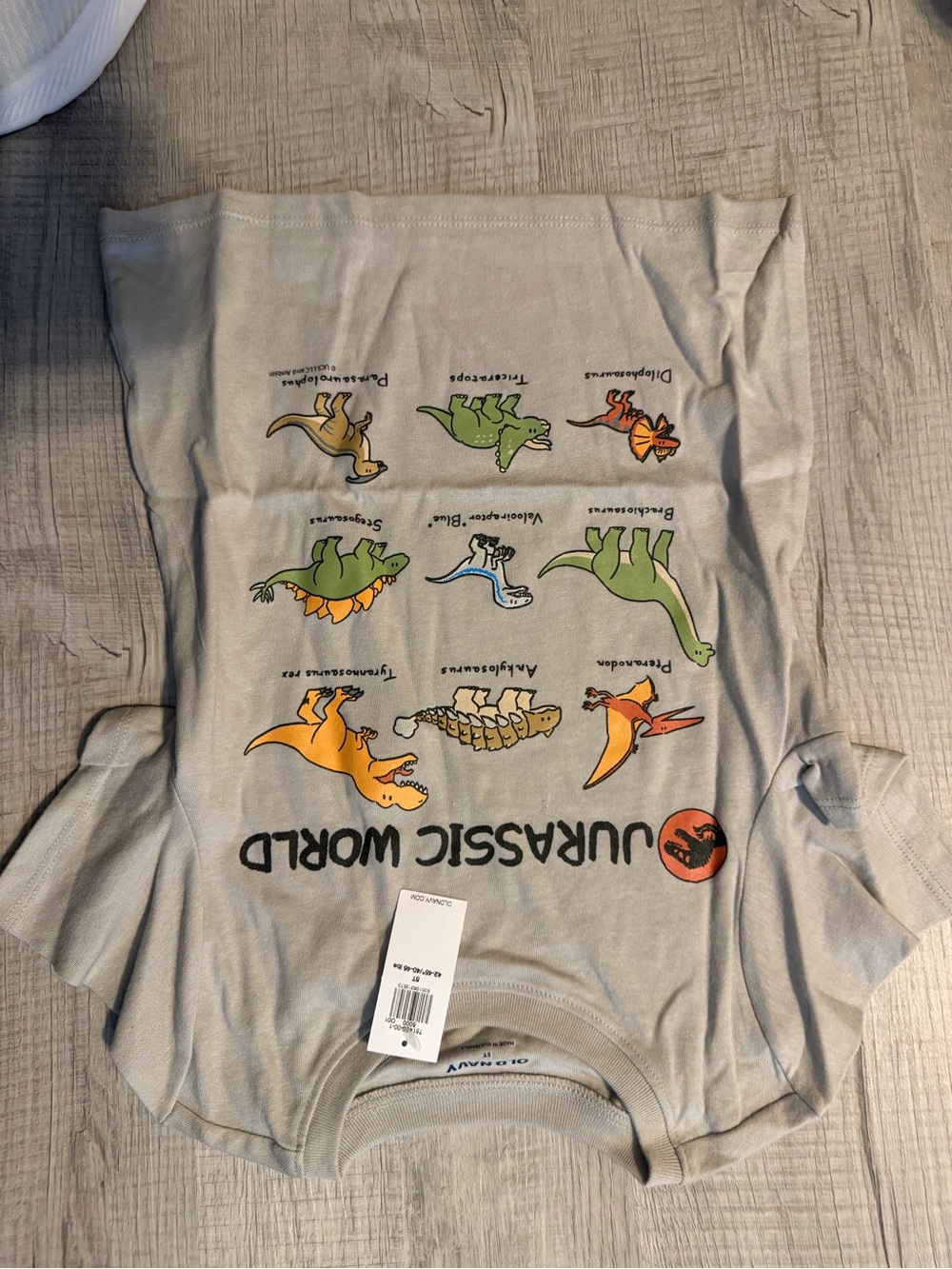 Boys Old Navy lot 5T and 4T NWT